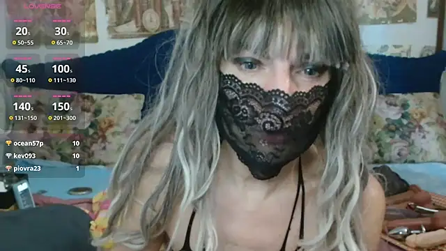 Yllmira live XXX chat