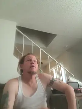 yourMasterisBored's Live XXX Chat