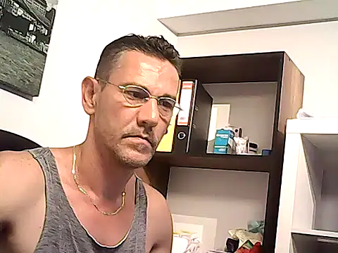 mastercharisma35 Adlı Modelin Web Kamerası Şovu