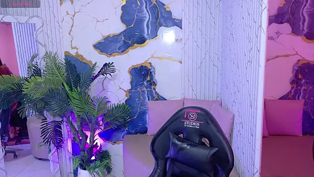 Czat XXX na żywo – Lexy_tay