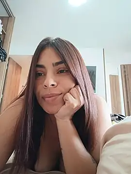 Ivanna2's Live XXX Chat