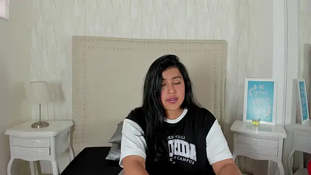 camila_taylor_'s Live XXX Chat