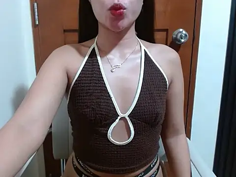 Kinky_celistine Adlı Modelin Canlı XXX Sohbeti