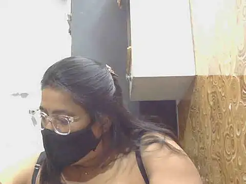 Fuckpussylickass' Live XXX Chat