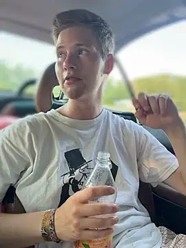 PublicLuke Obrolan Langsung XXX