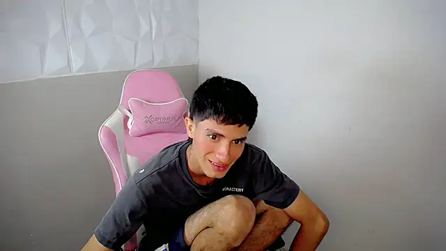 XXX chat uživo modela AAA_WHITE