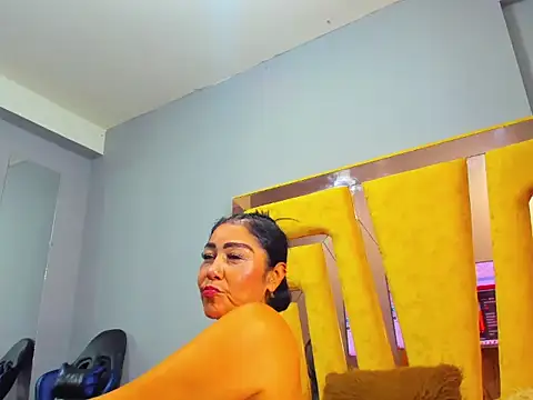 VikyThomsonn Adlı Modelin Canlı XXX Sohbeti