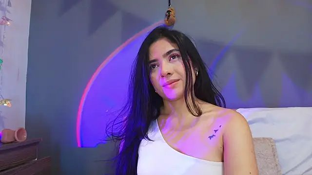 adara_johnson__のライブXXXチャット