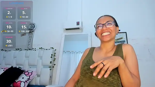 stacyfoxxx's Live XXX Chat