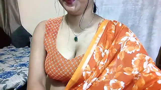 Queenhimanshi Adlı Modelin Canlı XXX Sohbeti