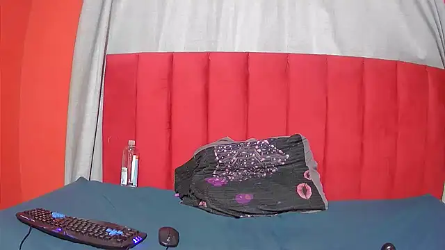 Foxytemptationx élő XXX-chatje