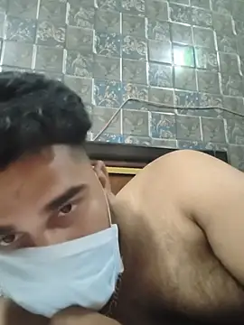 TNTBOSS01 Adlı Modelin Canlı XXX Sohbeti