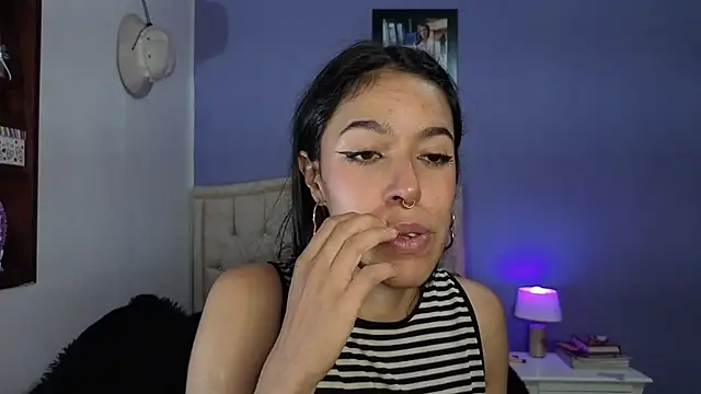 stephania_t live XXX chat