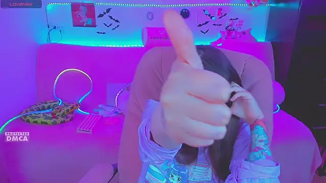Lolisuccub live XXX chat