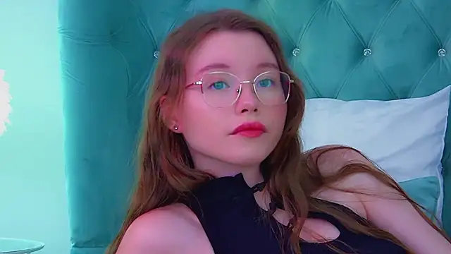 KeiraAsti's Live XXX Chat