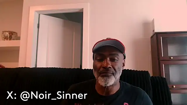 sinnernoir's Live XXX Chat