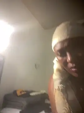 Cardiebae89 Adlı Modelin Canlı XXX Sohbeti