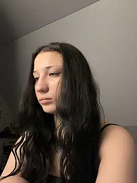 Chatroom XXX en direct de KRASOTKA_LIYA