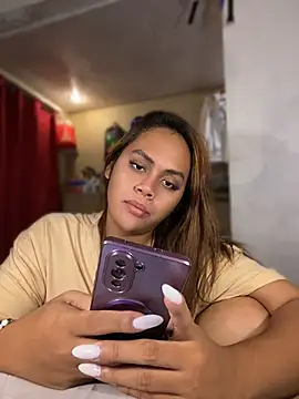 Chatroom XXX en direct de KhimMadness