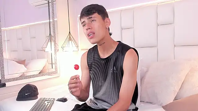 JacobFerrer 现场XXX聊天