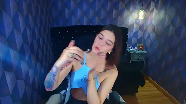 LiaHarryis Chat XXX in diretta