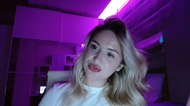 Jolenneky Chat XXX in diretta