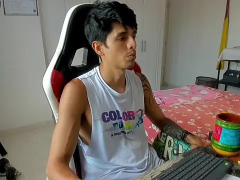 dantedecentralizedn Live XXX chat