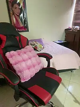 Chat +18 de Miaswwe ao vivo