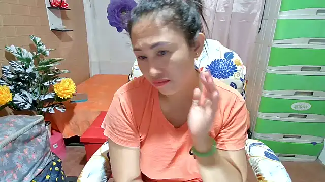 Filipina_Desire live XXX chat