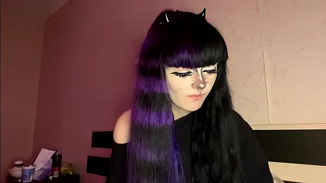 Chatroom XXX en direct de HolyCute