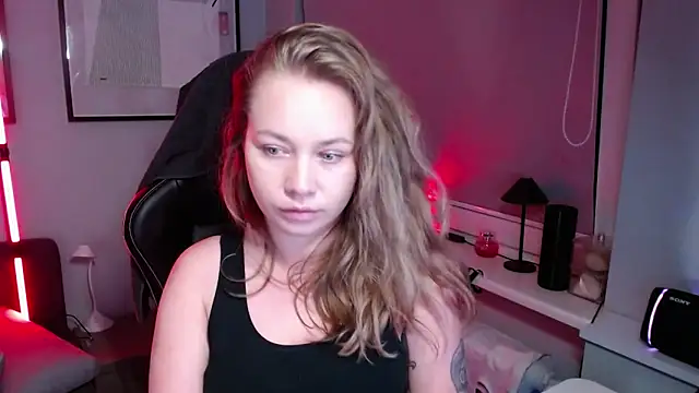 Chatroom XXX en direct de holly_xglam
