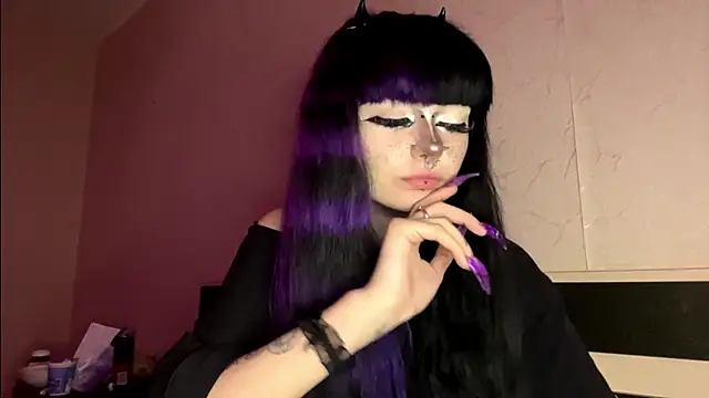 Chatroom XXX en direct de HolyCute