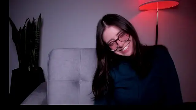 Chatroom XXX en direct de HazelKush