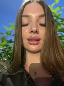 Chat +18 de KrisMagnoly ao vivo