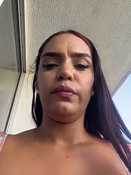 XXX chat uživo modela Sara-77
