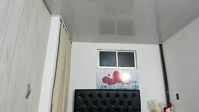pinky_f00x – Naživo XXX chat