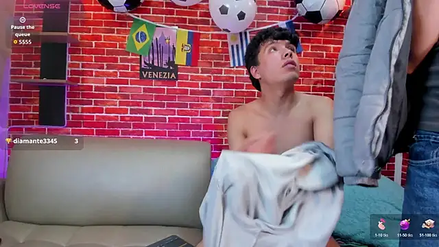 Chat +18 de Hoot_boyss_ ao vivo