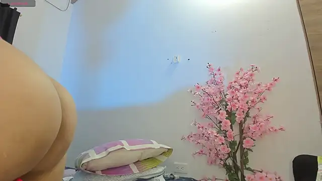 دردشة Emyiii الجنسية المباشرة