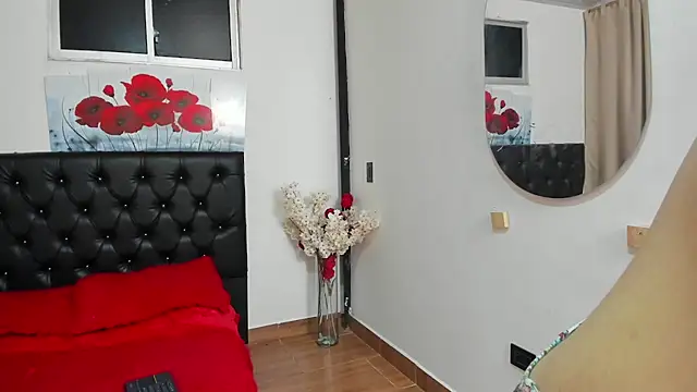pinky_f00x Live XXX Chat