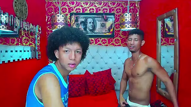 Chatroom XXX en direct de PEINBOYS