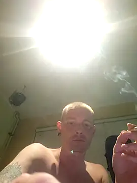 piercingpik Show in webcam