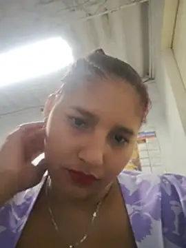 Chatroom XXX en direct de sharlotmuk