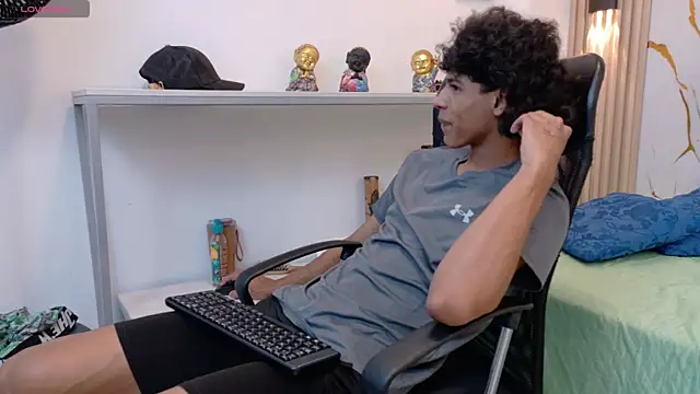 Chatroom XXX en direct de Zayn_Fox32