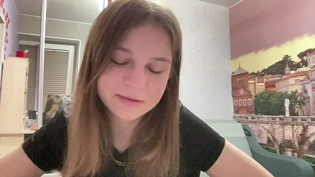 Chatroom XXX en direct de HwaTrippel