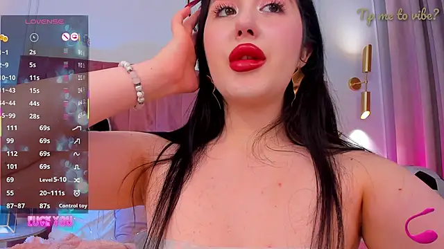 Mayzzie 网络视讯表演