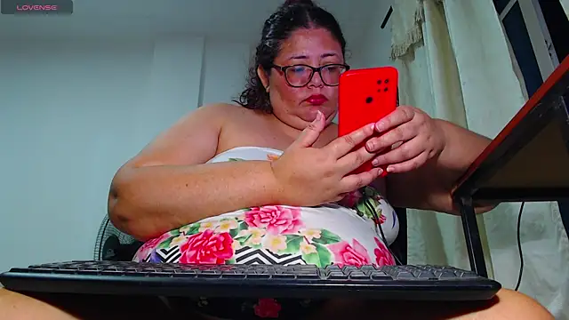 ashelymalefica's Live XXX Chat