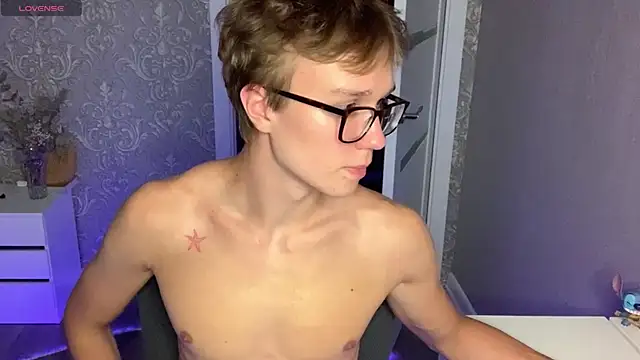 yyyyesssbb Live XXX-Chat