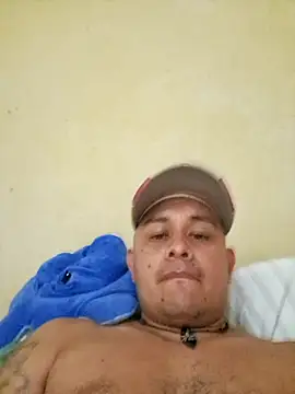 parejacalientenik Live XXX Chat
