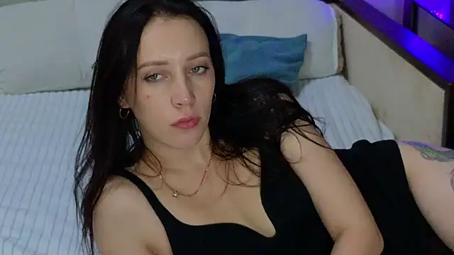Chatroom XXX en direct de MonicaSweetx