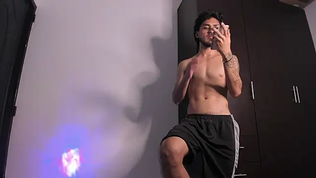 Chatroom XXX en direct de Kriss_Edwards